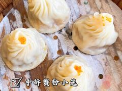 手拆蟹黄小笼包-品味楼·醉卤·酱排骨·无锡特色菜