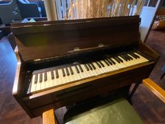 -84那年咖啡馆(李沧万达店)