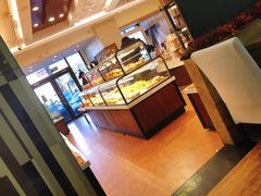 面包甜点陈列柜-金凤成祥(花园路店)
