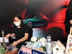 -奔驰上海利星(七宝店)