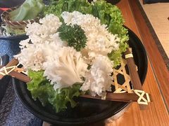 -湊湊火锅·茶憩(南京东路悦荟店)