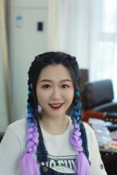 -红馆妆造(中央大街店)