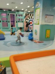 -孩子王童乐园(唐山万达广场店)
