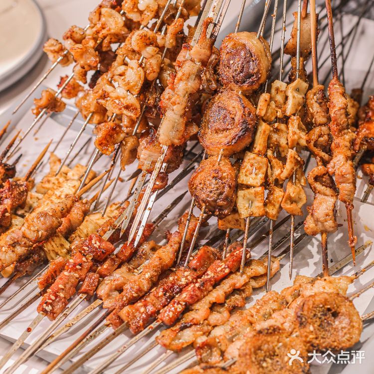 海口｜快来打卡超正宗的东北烤猪蹄宝藏夜宵✨✨ 
