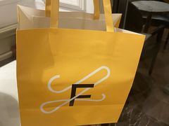 -法桐蛋糕·手作面包(万达公馆店)