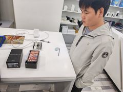 -荣耀授权专卖店(黄浦浙江中路店)