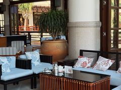 -亚龙湾喜来登·美景台大堂吧