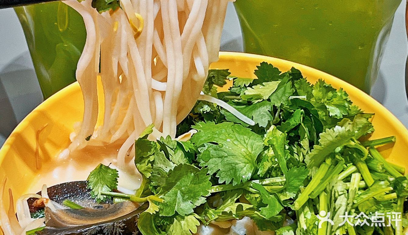 谭仔米线秋日绿油油香菜新品不要错过‼️