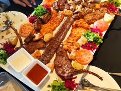 碎牛肉饼烤肉拼盘-Efes Turkish & Mediterranean Cuisine 艾菲斯餐厅(陆家嘴店)