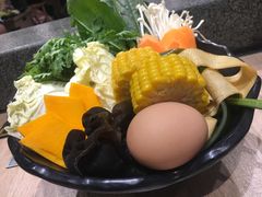 -呷哺呷哺(新世界百货望京店)