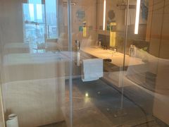 -苏州汇融广场假日酒店