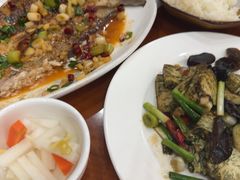 -漁耕小厨农家院(武当山店)