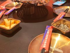 -何师烧烤Pro ··江湖川菜·小龙虾·精酿啤酒(太古里旗舰店)