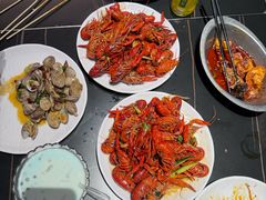 -涨巢·潮玩水疗局