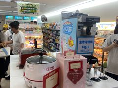 -全家便利店(杭州龙翔桥地铁站店)