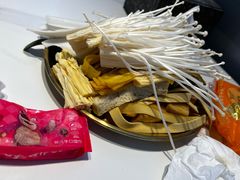 -鸡遇虾煲干锅火锅(小寨金莎店)