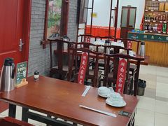 -湖南人家湘菜馆(镇江路店)
