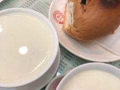 猪扒包-义顺牛奶公司(庇利金街店)