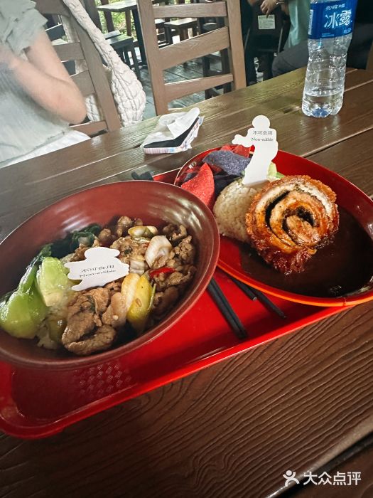 Tangled Tree Tavern 老藤树食栈图片