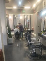 -老肖男士理发店