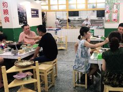 大堂-石灰市老火锅(北滨路店)
