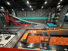 -极限PLAY运动娱乐新世界·团建派对表演休闲馆·室内高空游乐园