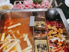 -百年川椒重庆老火锅(光谷店)