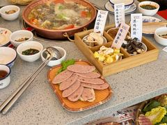 -阿婆情腊排骨火锅(金虹路店)