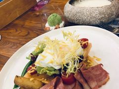 -more than meow吴止猫主题餐厅(承德 中船汇店)