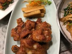 蒜蓉香煎排骨-六婶西关小厨(光塔路店)