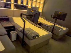 -涨巢·潮玩水疗局