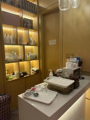 -香港倾城国际·美容美体中心