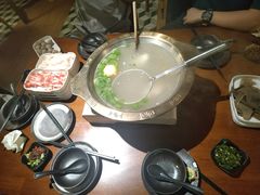 -天成·潮州牛肉脆肉鱼生蚝自助火锅