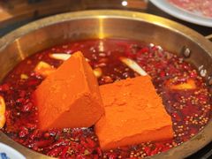 -小天鹅火锅·一线江景洪鼎旗舰店(洪崖洞店)