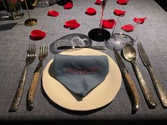 -弦月窗LUNETTE BY AMANDA(复兴路店)