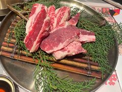 -草家酱蟹炭火烤肉店(珲春南路一店)