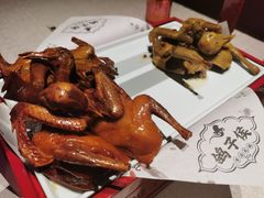 脆皮乳鸽-鸽子侯·家宴·平价海鲜(绿地店)