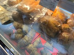 -白玉兰食品甜凤店(合生汇店)