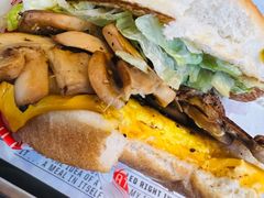 蘑菇牛肉汉堡-FATBURGER 特富客汉堡(外交公寓店)