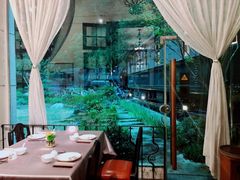 靠窗位-上海老站(徐家汇店)