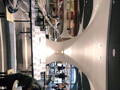 -钟书阁(珍园店)