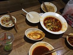 -蓉李记成都名小吃(二七万达店)