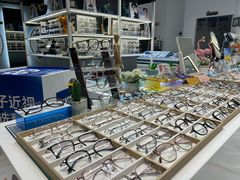 -沫芮眼镜·蔡司·依视路·尼康明月(环创店)