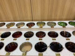 小料台很干净-鲸之味回转自助小火锅(钟鼎名悦店)