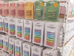 -名创优品(机场路百信广场店)