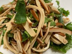 香菜干丝-新吉士·上海菜(浦东LCM置汇旭辉店)