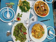 -三江源美食城