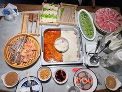 -尚尚仙·酸汤猪手·猪肚鸡火锅(华联万柳购物中心店)