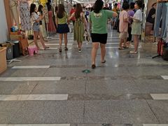 -广州白马服装市场