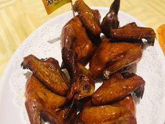 招牌烤乳鸽-石岐佬中山菜馆(张溪店)